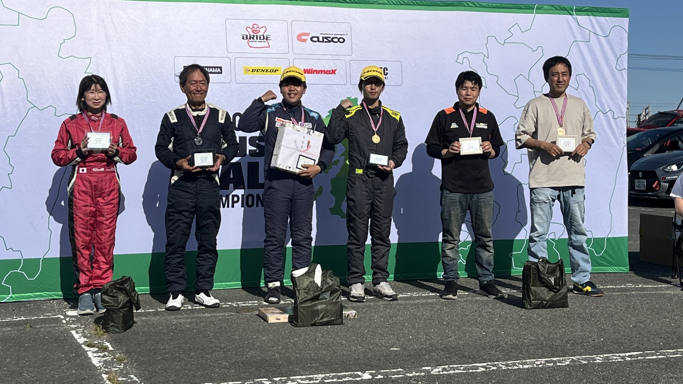 5月：2026 SCK SPRING ラリーRH-4クラス西田くん/冨安さん(右側：銅メダル)入賞おめでとう!
